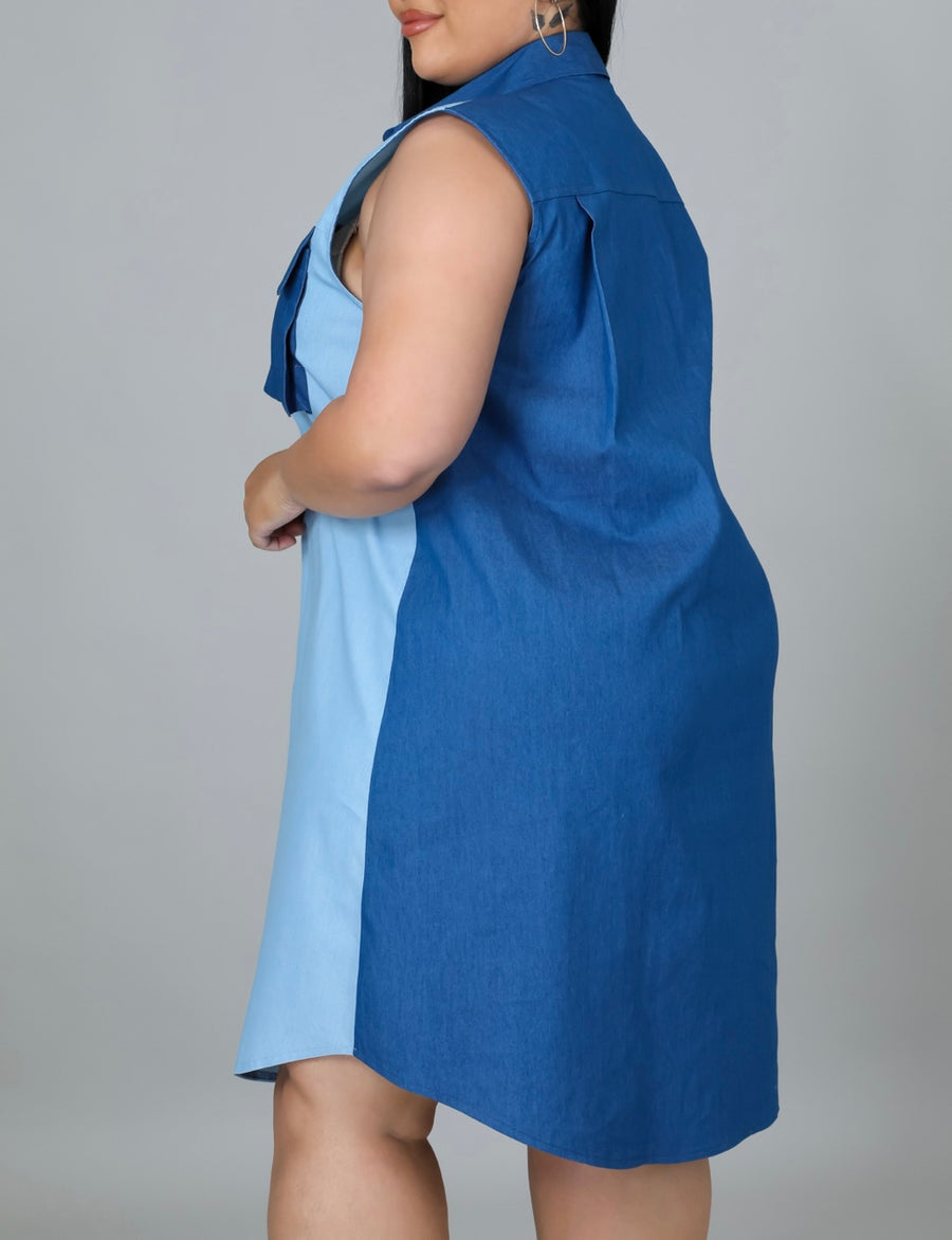 Non-stretch dress Collar Sleeveless Chest pockets Button closure 95% polyester 5% spandex Women two tone deep and light blue summer fall dress perfect for a relaxing day easy dress up or down To any function especially barbecue or date night with the girls 